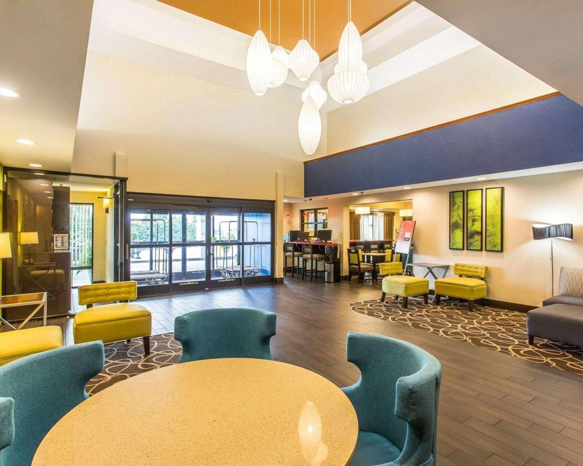 Comfort Hotel Cookeville